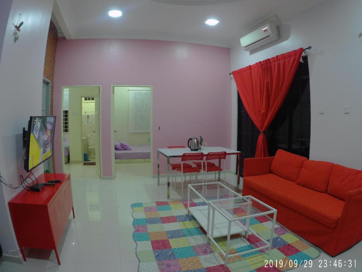 Holiday Homestay Дунґун Екстер'єр фото