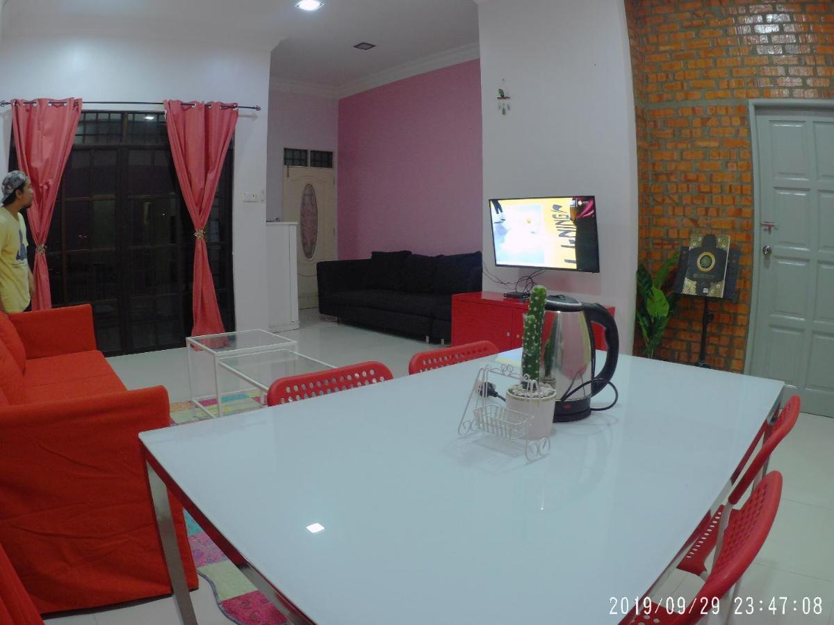 Holiday Homestay Дунґун Екстер'єр фото
